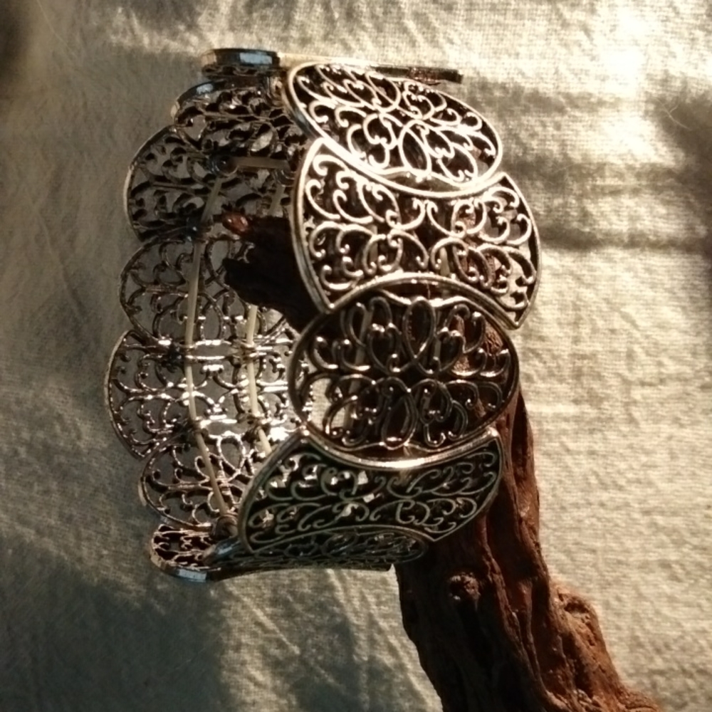 Cuff bracelet